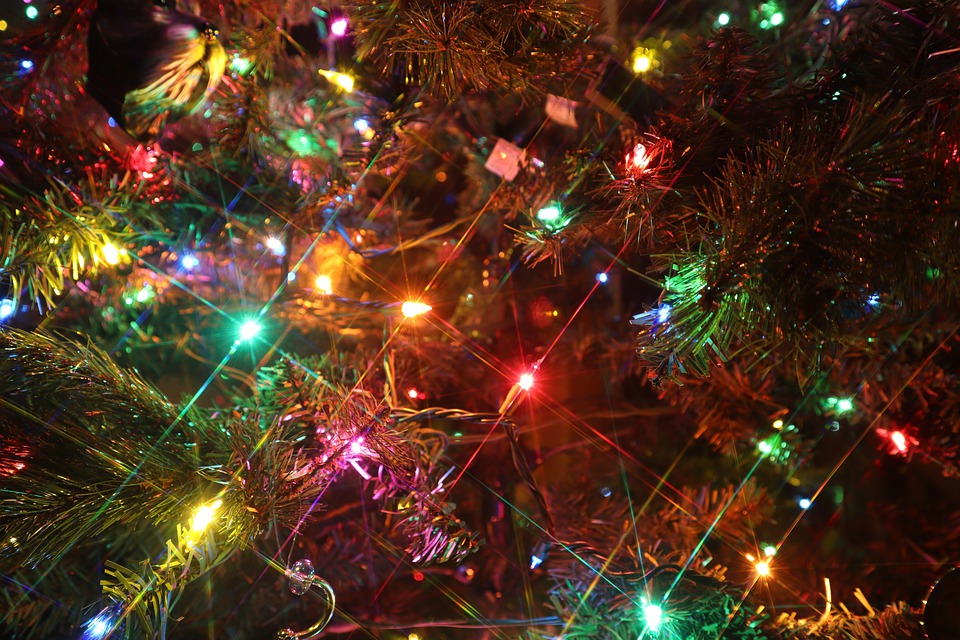 How Much Should I Pay For Christmas Light Installation in St. Joseph MO