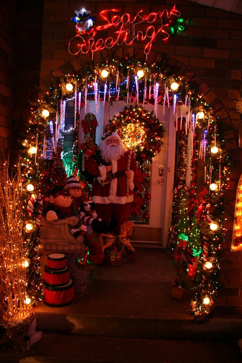 What Is The Best Holiday Light Installation Program in St. Joseph MO